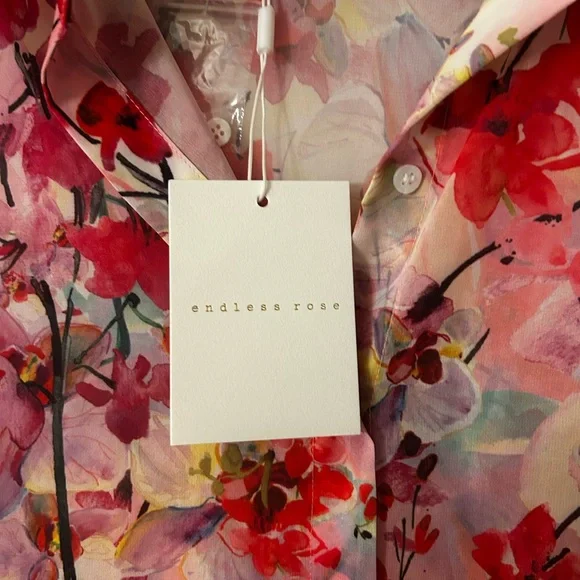 ⭐️ NEW Endless Rose Medium Pink Floral Button Down Shirt Lightweight - Picture 8 of 9